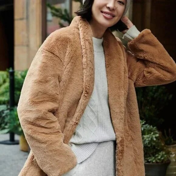 Express Light Brown Faux Fur Coat Size Medium NWT - Picture 1 of 14